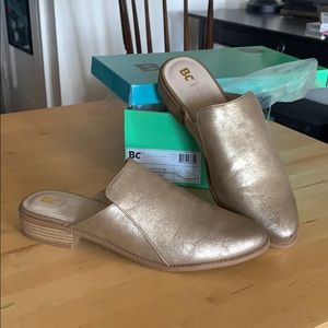 BC - Gold Distressed Metallic Mules - size 10